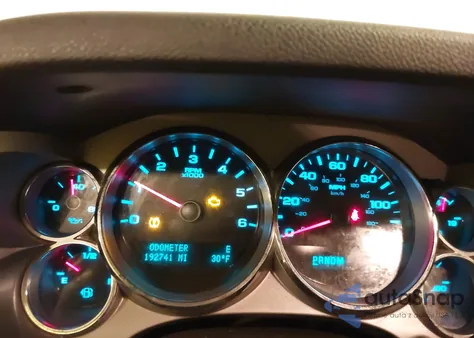 2011 Chevrolet Silverado 1500 Lt z USA, uszkodzony, nr VIN 3GCPKSE32BG365477